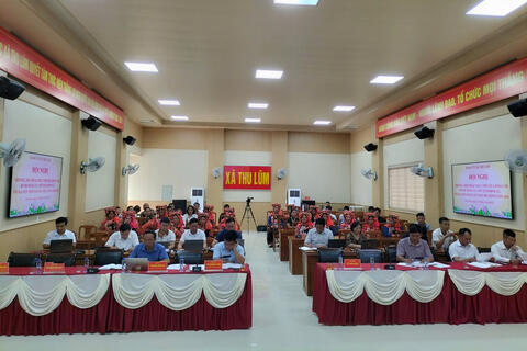 XÃ THU LŨM TỔ CHỨC HỘI NGHỊ TIẾP XÚC, ĐỐI THOẠI TRỰC TIẾP VỚI NHÂN DÂN BẢN MÉ GIÓNG