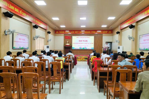 XÃ THU LŨM TỔ CHỨC HỘI NGHỊ CÔNG BỐ QUYẾT ĐỊNH VỀ CÔNG TÁC CÁN BỘ VÀ KIỆN TOÀN TỔ CHỨC TRƯỜNG HỌC