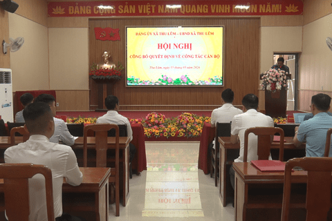 Xã Thu Lũm tổ chức Hội nghị công bố các quyết định về công tác cán bộ